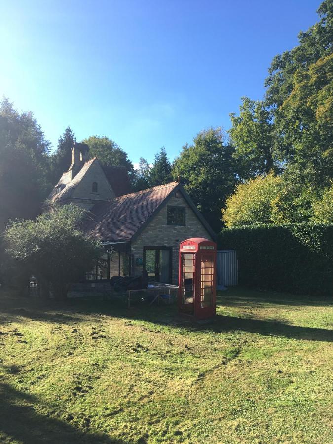 South Lodge House Dormansland Buitenkant foto