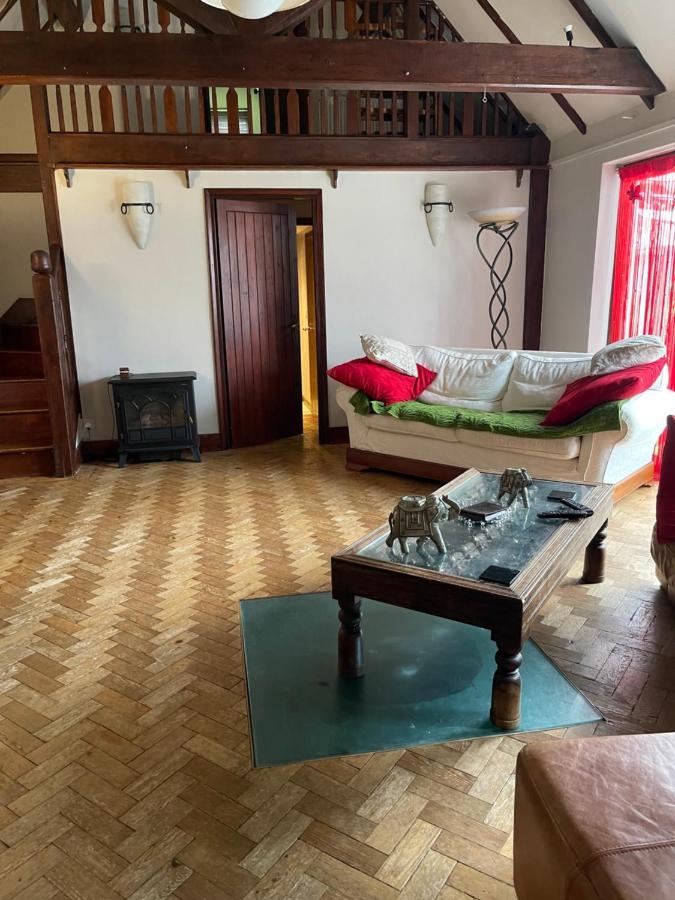 South Lodge House Dormansland Buitenkant foto