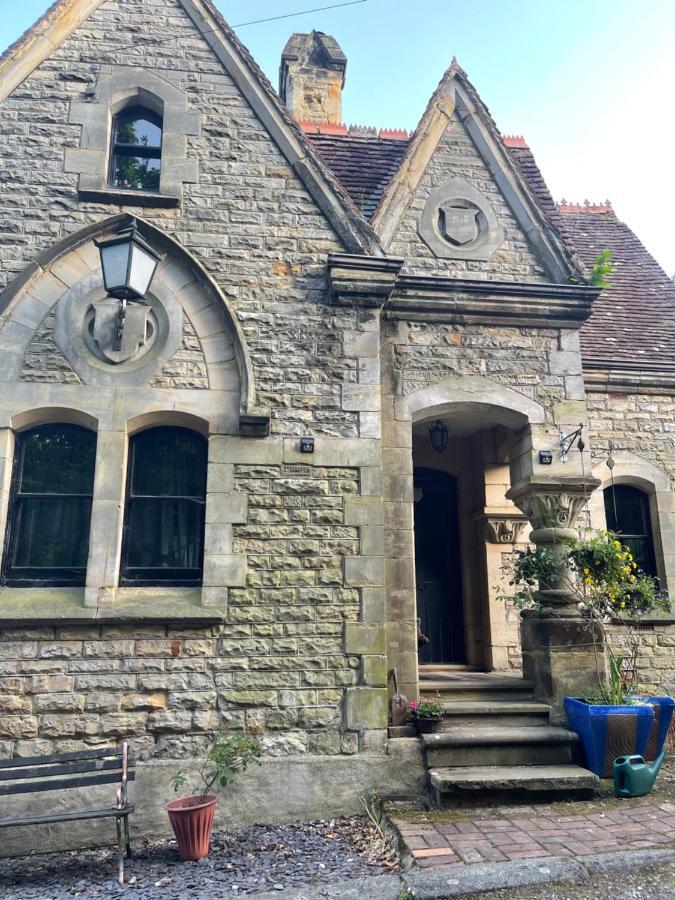 South Lodge House Dormansland Buitenkant foto